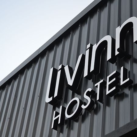 Livinn Hostel City Center Сурабая Экстерьер фото